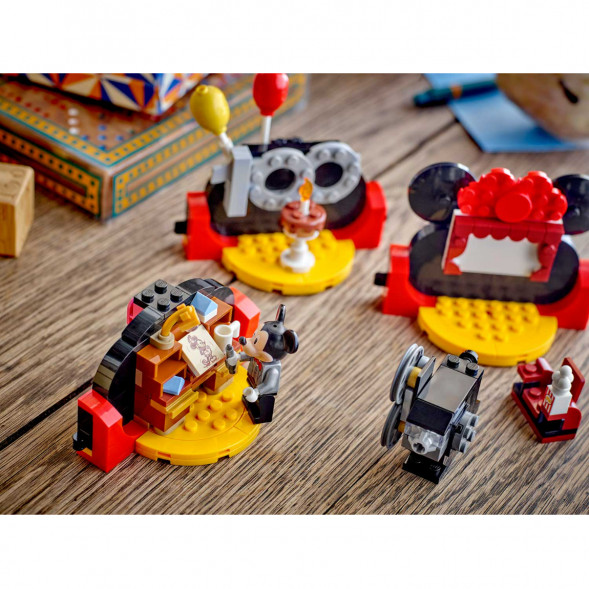 Конструктор LEGO Disney 40600 Празднование 100-летия Дисней в Петрозаводске