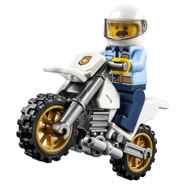Конструктор LEGO City Police 60137 Побег на буксировщике в Петрозаводске